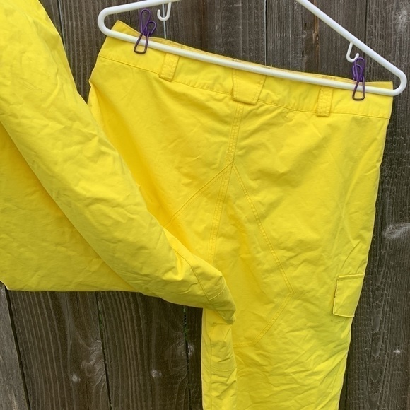 Volcom Youth Snowboard Pants - Picture 10 of 17